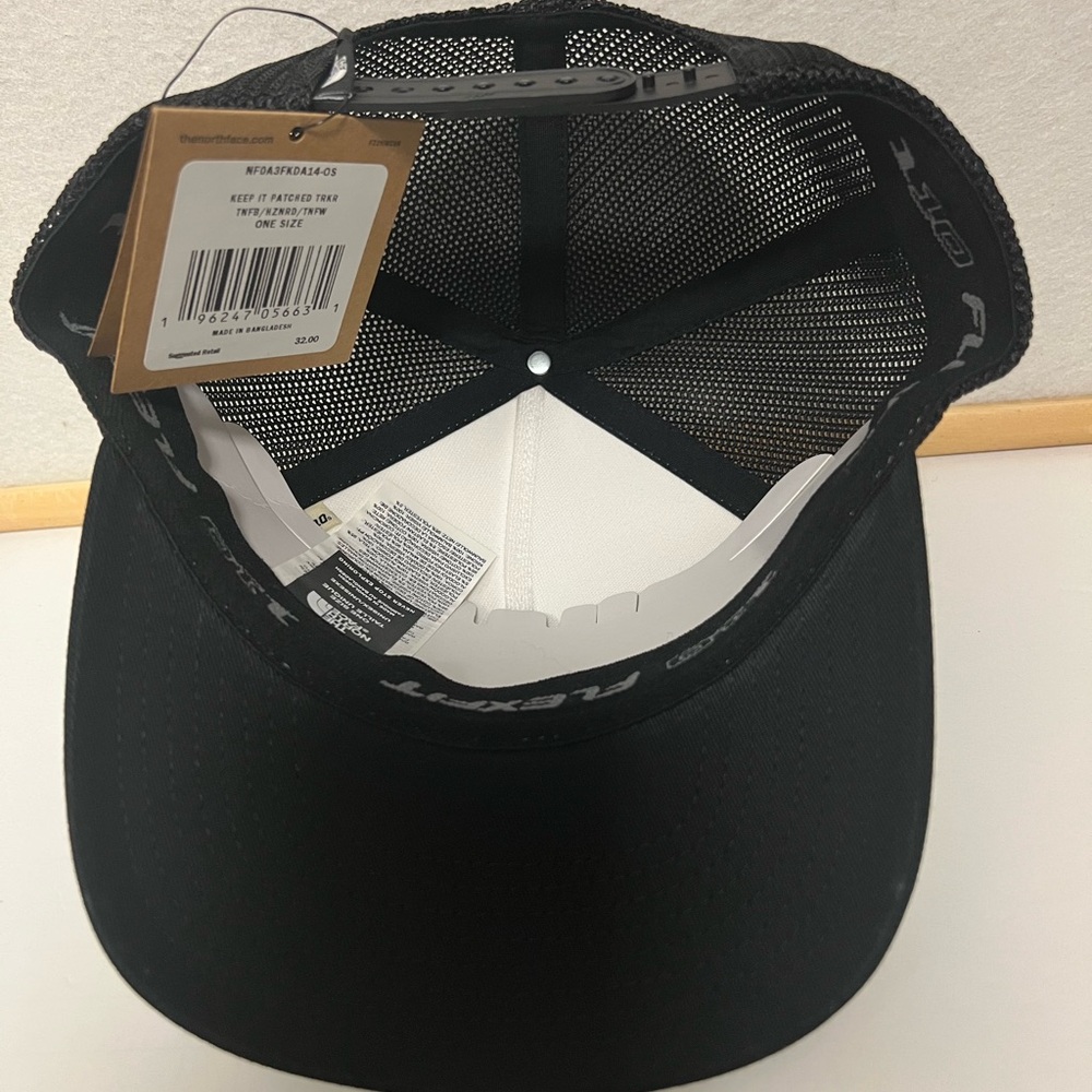 The North Face Keep It Patched Mesh Trucker Hat | Unisex / Adjustable - Picture 5 of 5